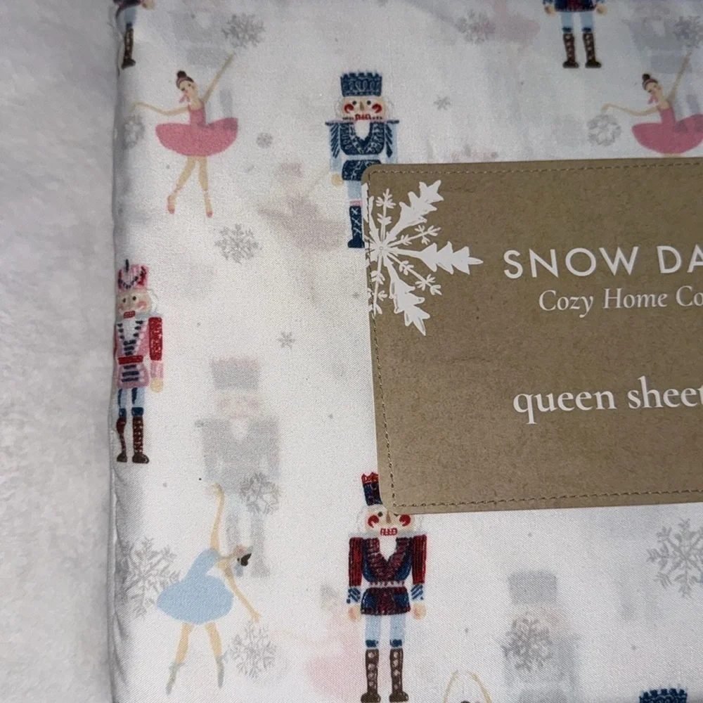 Snow day cozy home QUEEN SIZE Nutcracker Christmas Sheet Set (Nutcracker Suite)